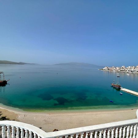 Monte Cristo Hotel With Rooftop Pool Sarande Ngoại thất bức ảnh