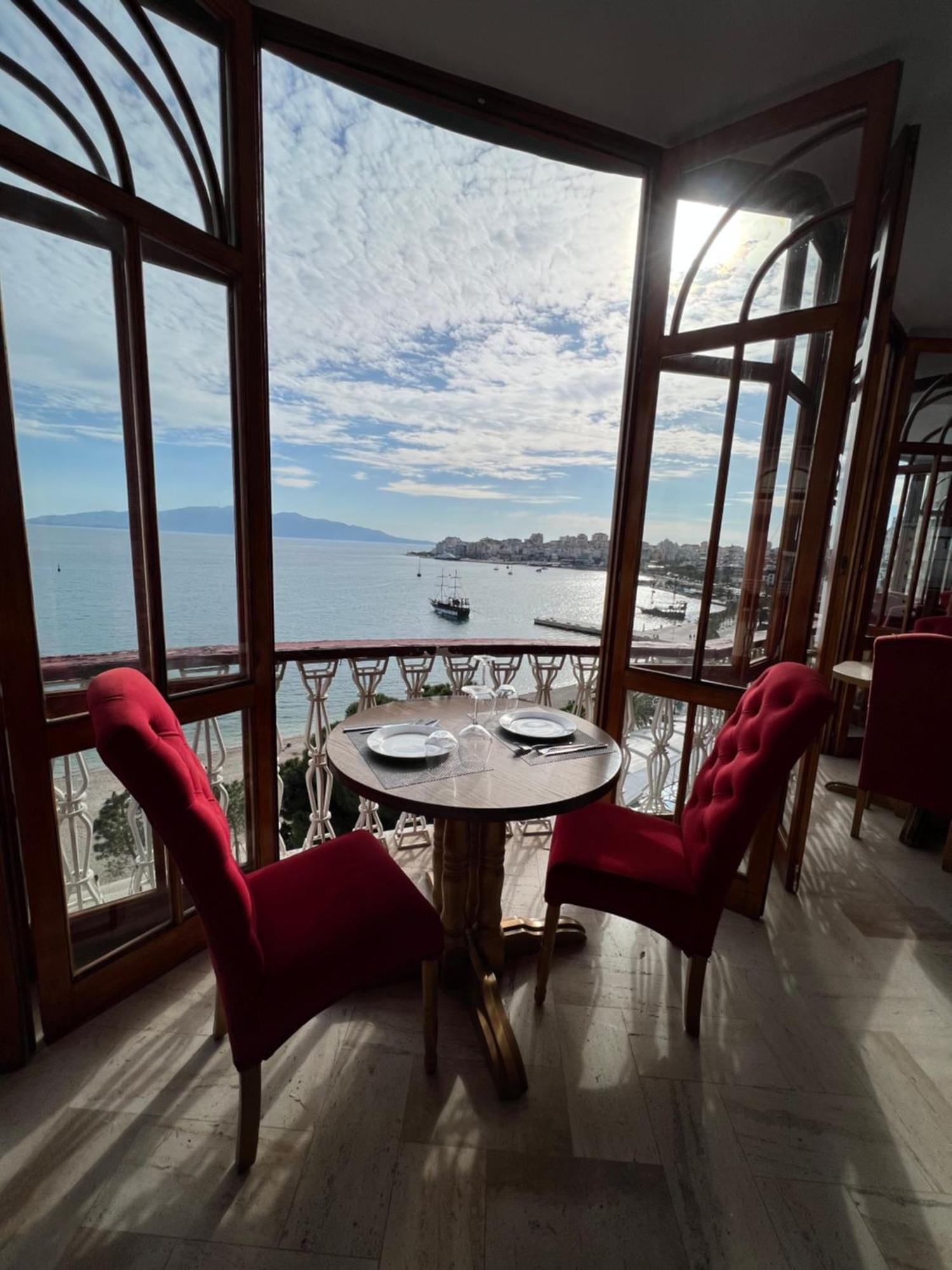 Monte Cristo Hotel With Rooftop Pool Sarande Ngoại thất bức ảnh