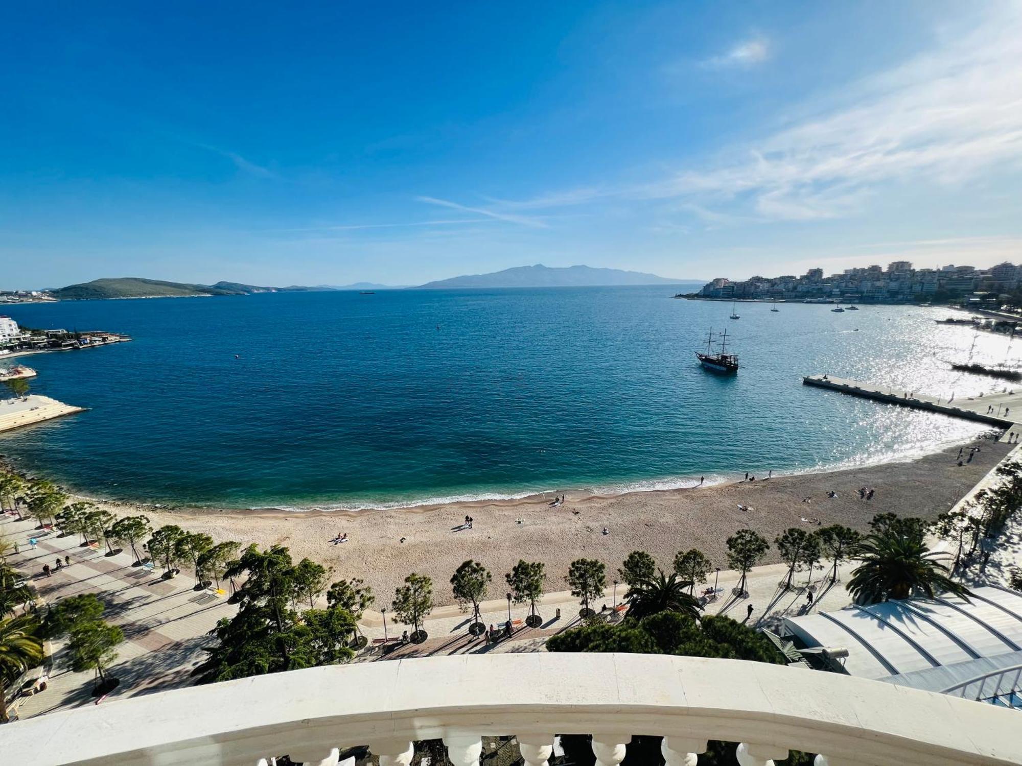 Monte Cristo Hotel With Rooftop Pool Sarande Ngoại thất bức ảnh