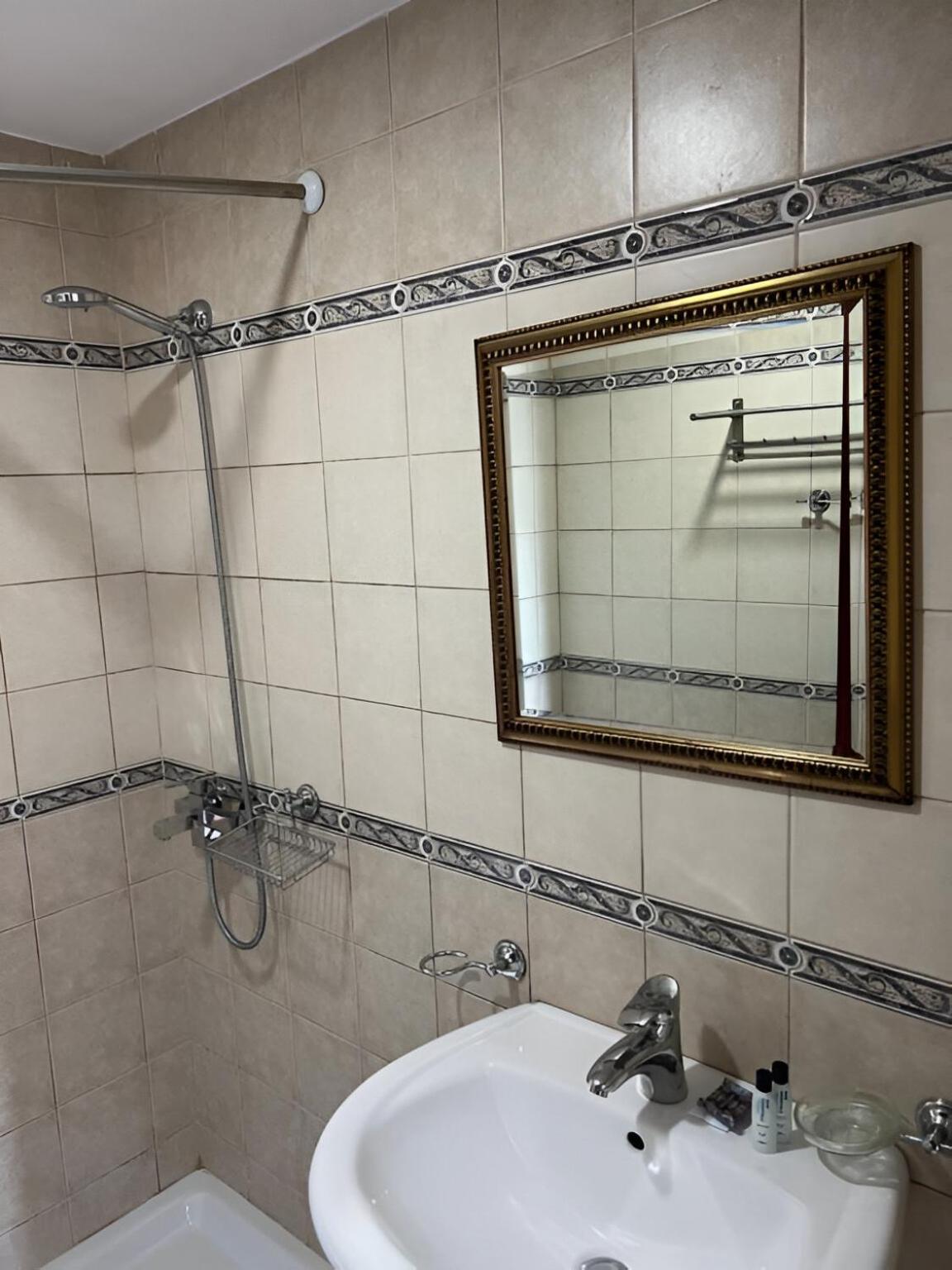 Monte Cristo Hotel With Rooftop Pool Sarande Ngoại thất bức ảnh