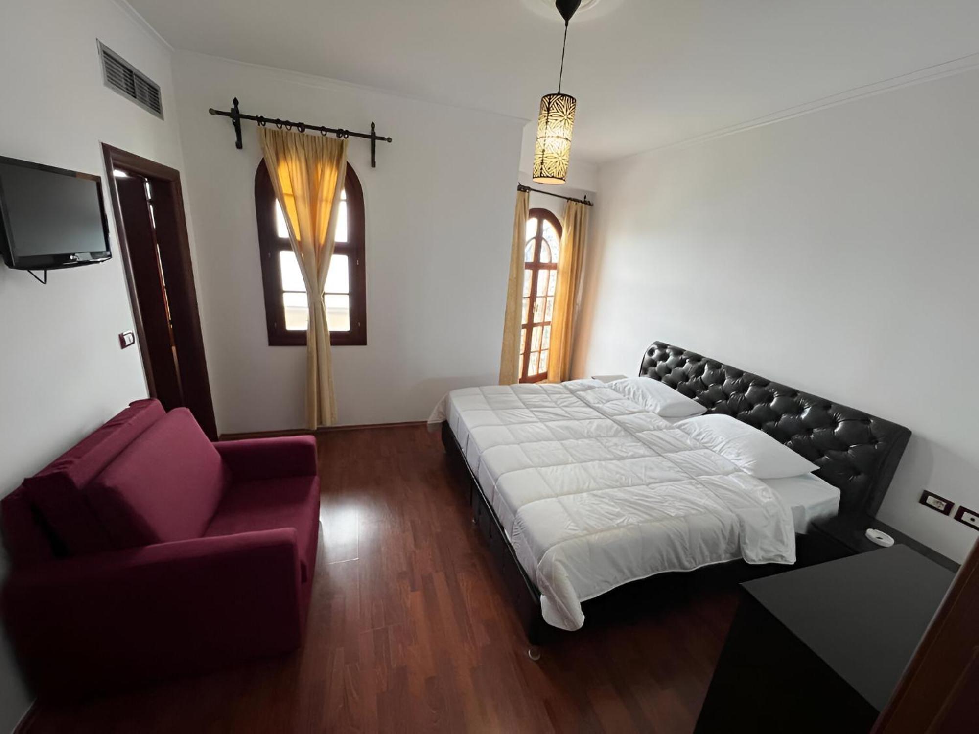 Monte Cristo Hotel With Rooftop Pool Sarande Ngoại thất bức ảnh