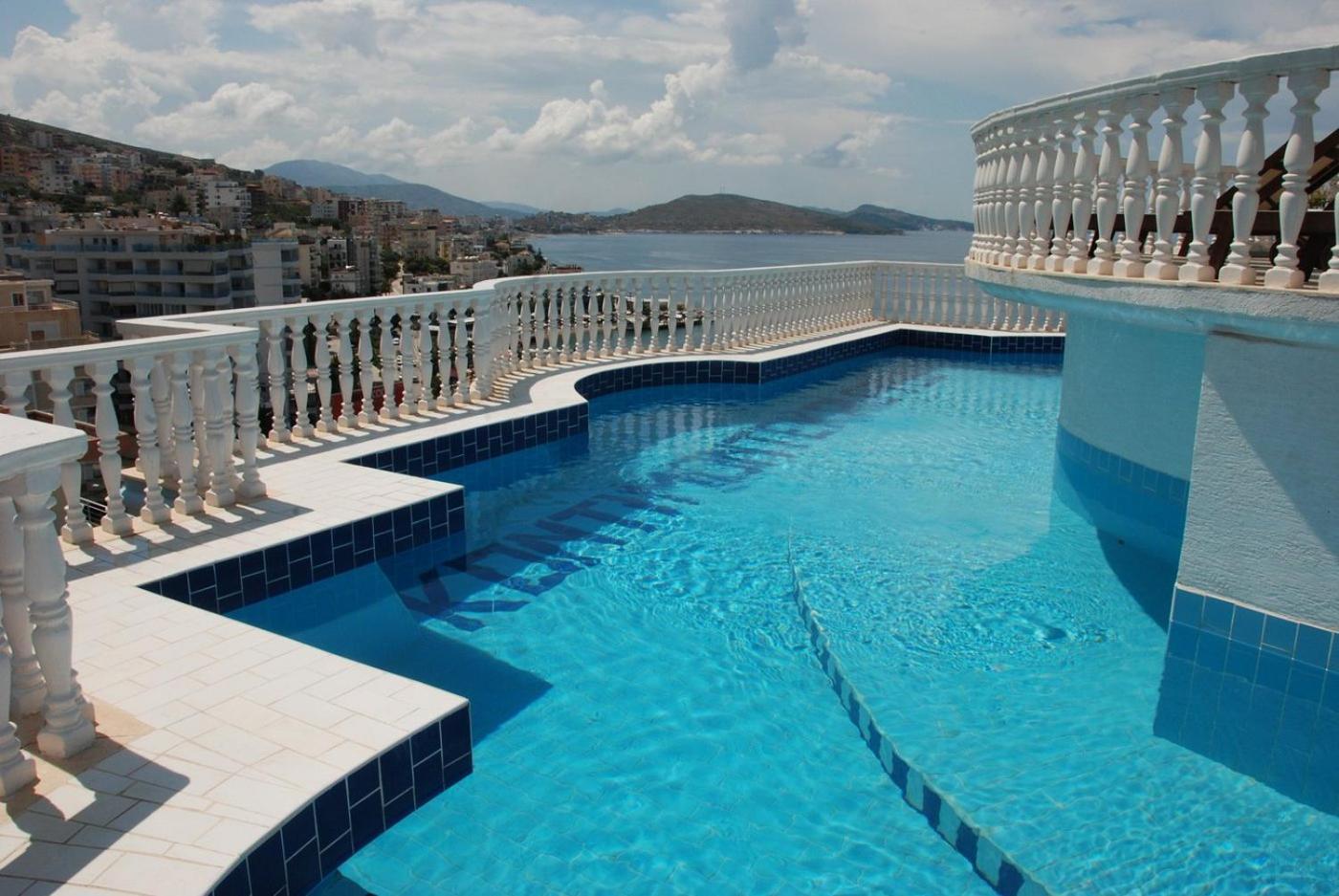 Monte Cristo Hotel With Rooftop Pool Sarande Ngoại thất bức ảnh