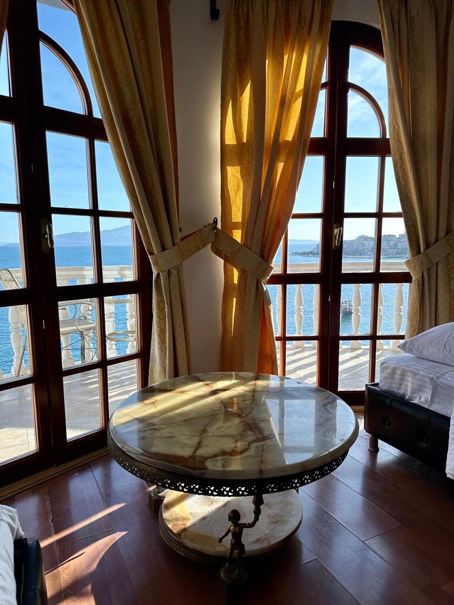 Monte Cristo Hotel With Rooftop Pool Sarande Ngoại thất bức ảnh