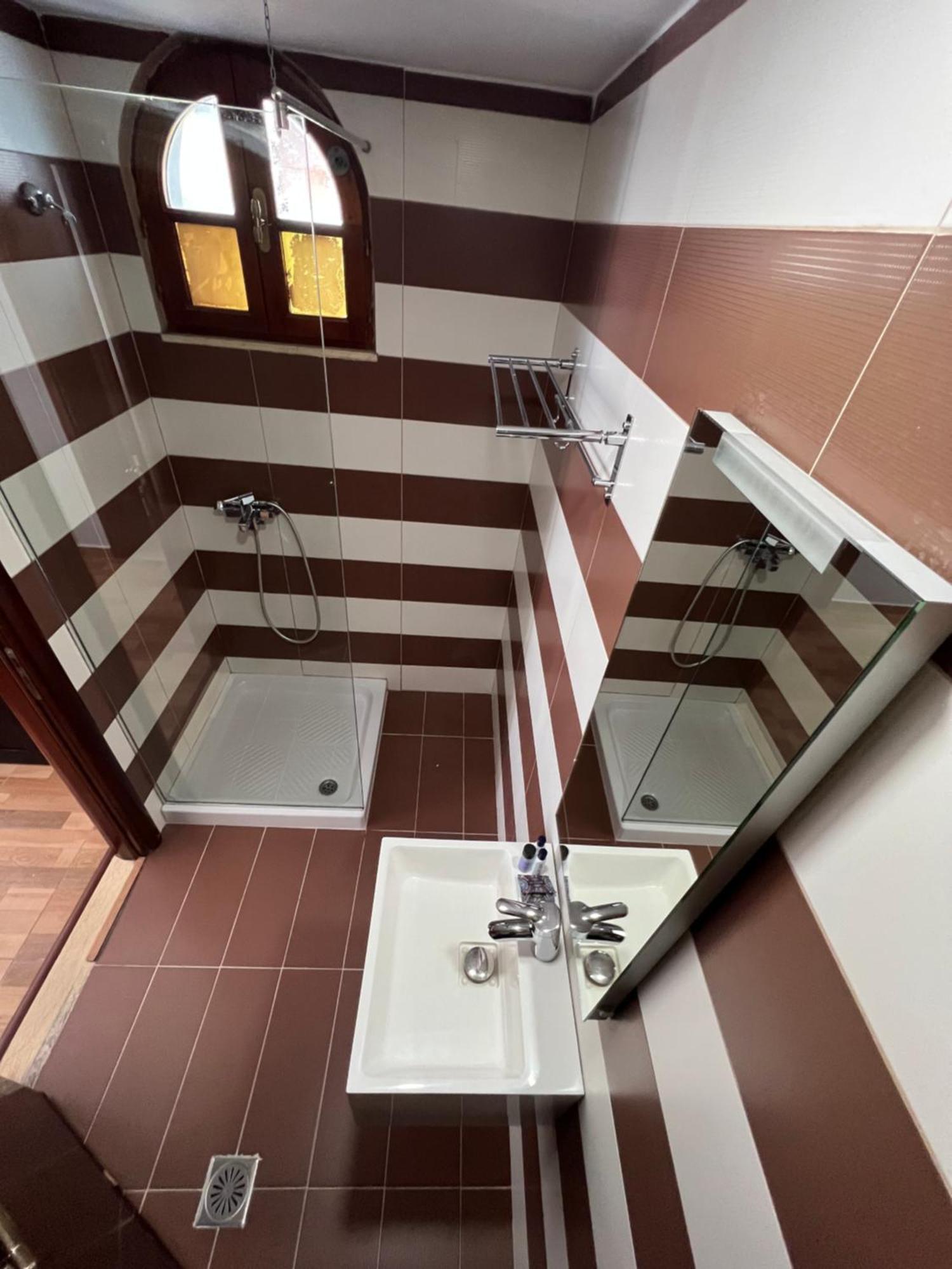 Monte Cristo Hotel With Rooftop Pool Sarande Ngoại thất bức ảnh