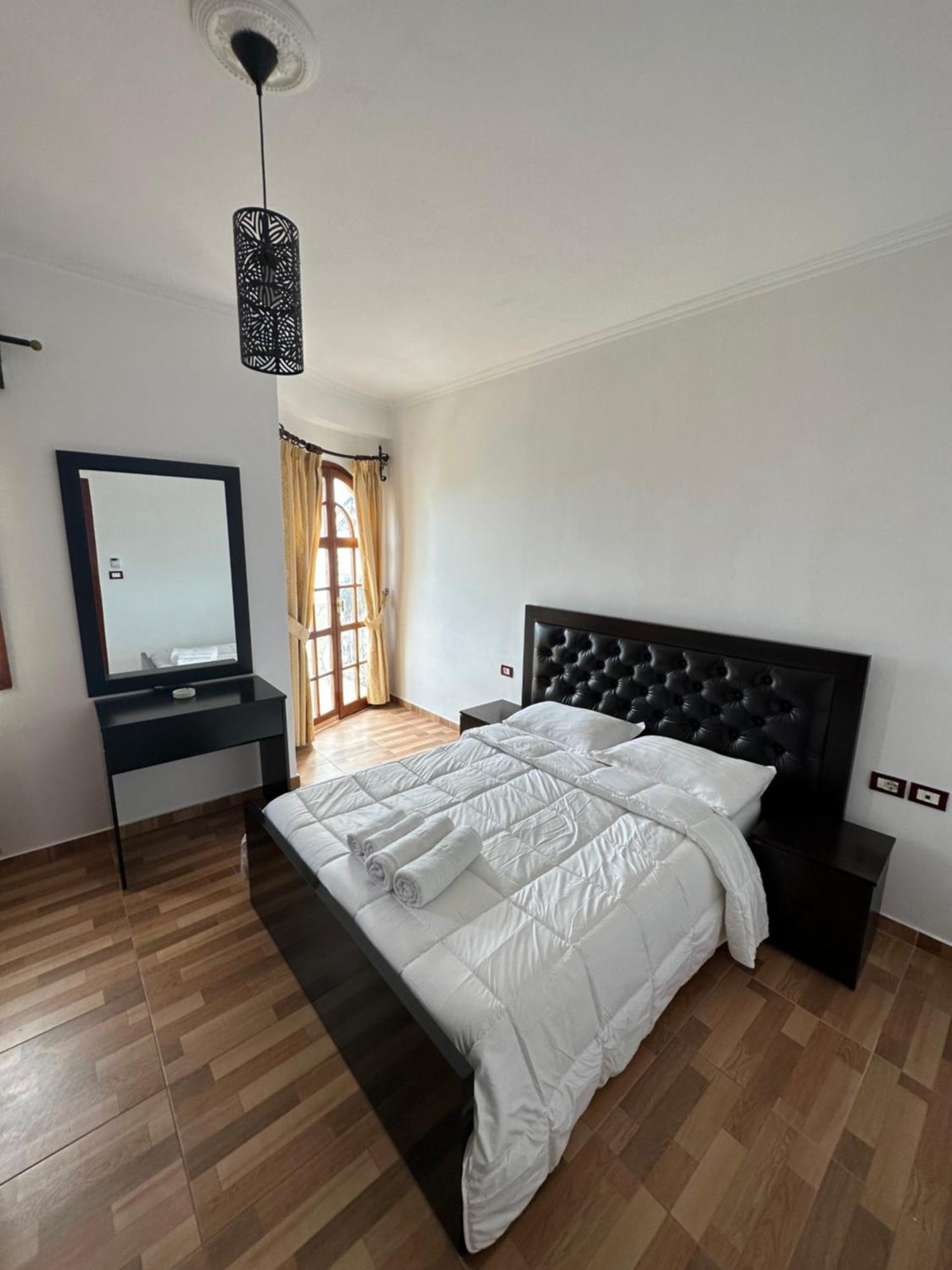 Monte Cristo Hotel With Rooftop Pool Sarande Ngoại thất bức ảnh