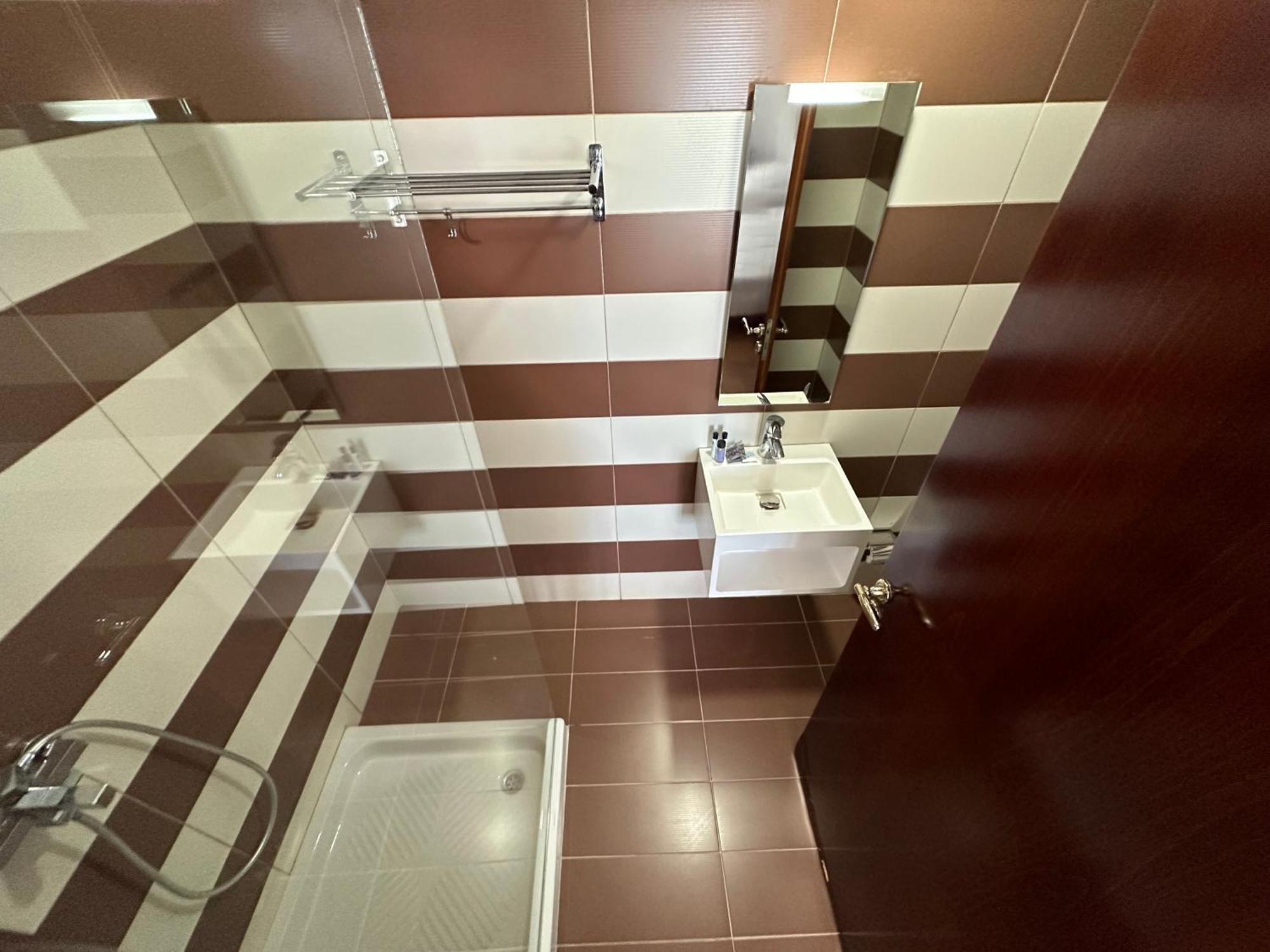 Monte Cristo Hotel With Rooftop Pool Sarande Ngoại thất bức ảnh